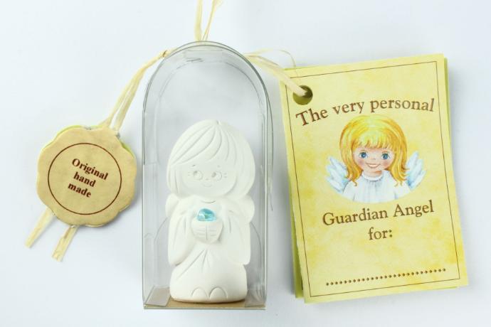 Angel porcelain with amber in cello - English/T700