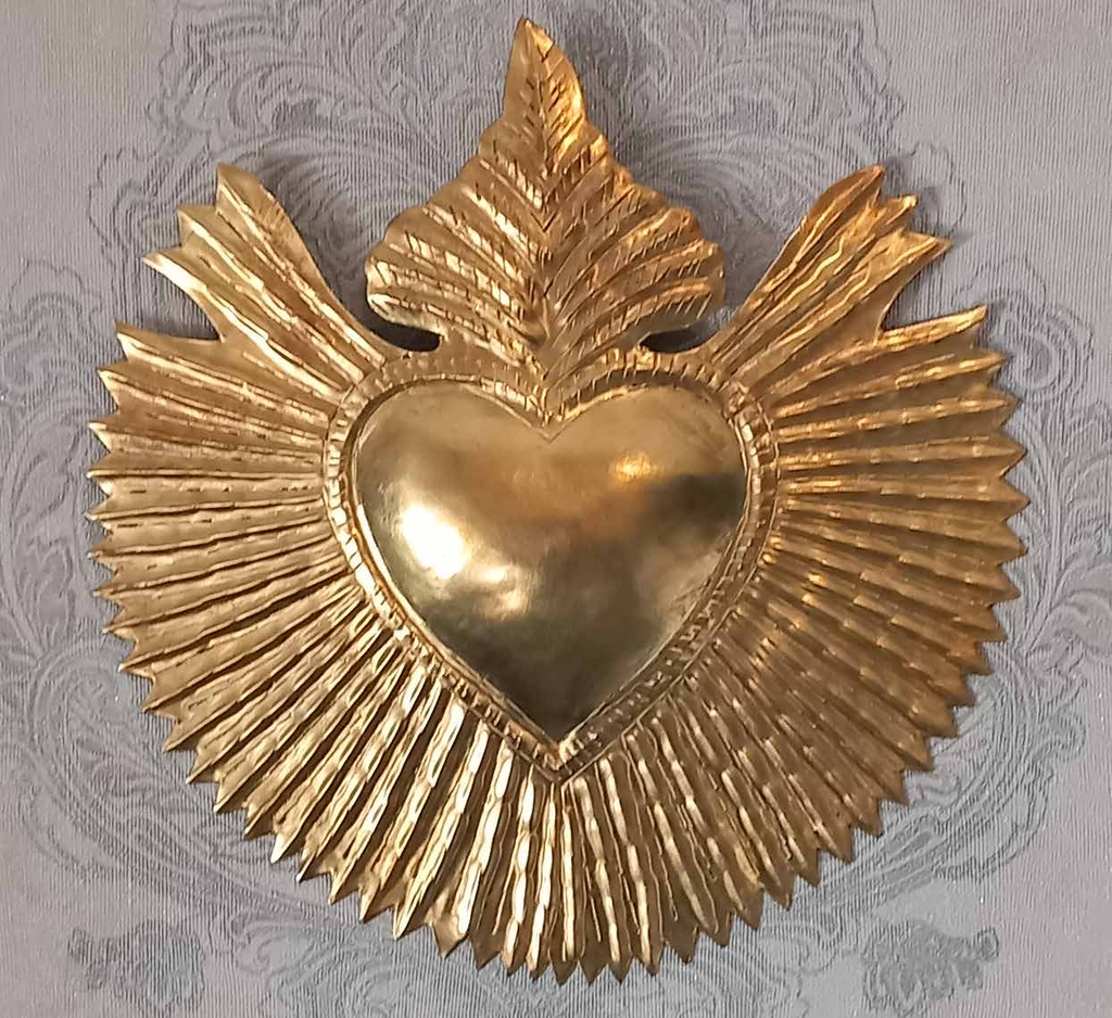 EX VOTO LAITON EMBOSSE ET DECOUPE MAIN. 20*20 CM