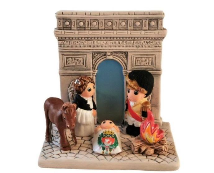 Kerstgroep "Parijs/Arc de Triomphe" - 7x9cm