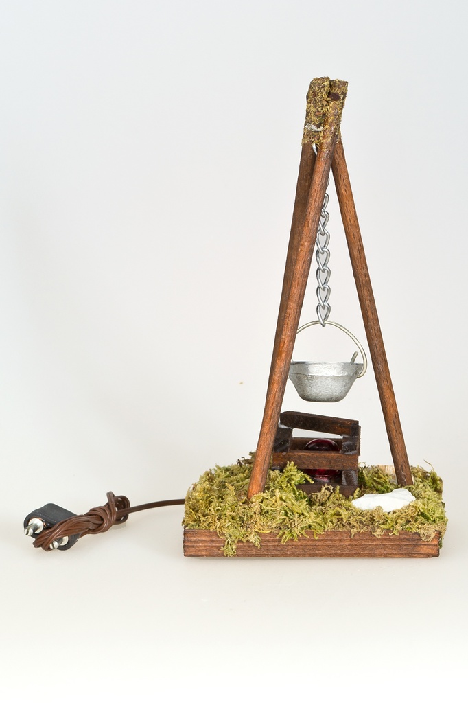 Feu de camp › 6cm H 13cm