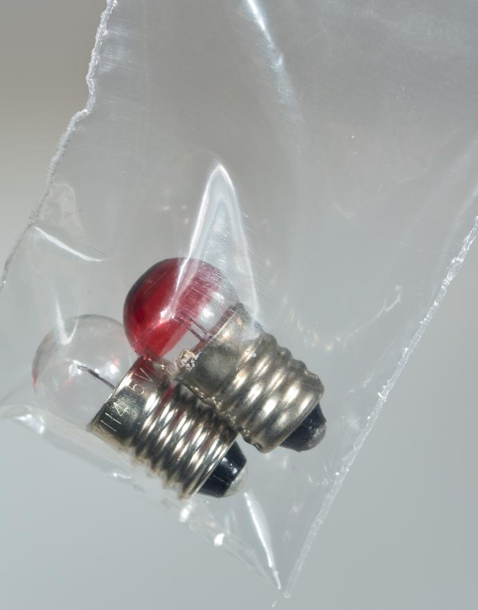 Ampoule recharge - 3,5V/E10 - grand/blanc