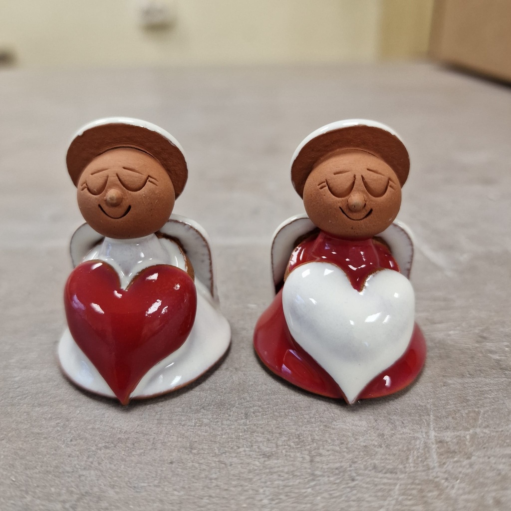 Engel Keramik mit Herz - emailliert - 4x4x8cm - 2 sortiert