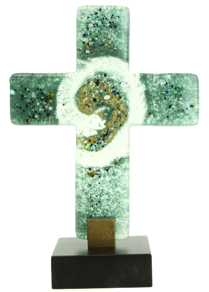Glaskruis/groen op houtsokkel (10x12cm)