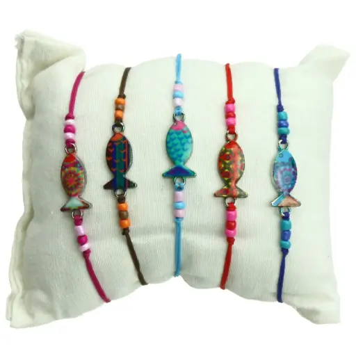 [ARM-85ICT01] Armband op gekl. koord/ichtus geëmailleerd - assortiment (17x10mm)