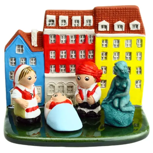 [KGR-85DAN] Crèche du monde 'Danmark' - 7x9cm