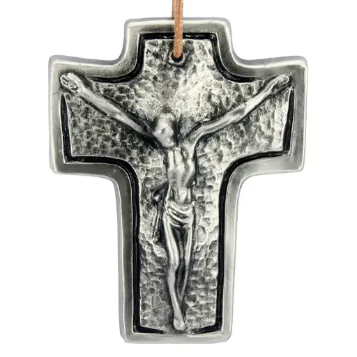 [MKR-60K30A] Croix murale avec Christ - métal/nicklé (70x95mm)