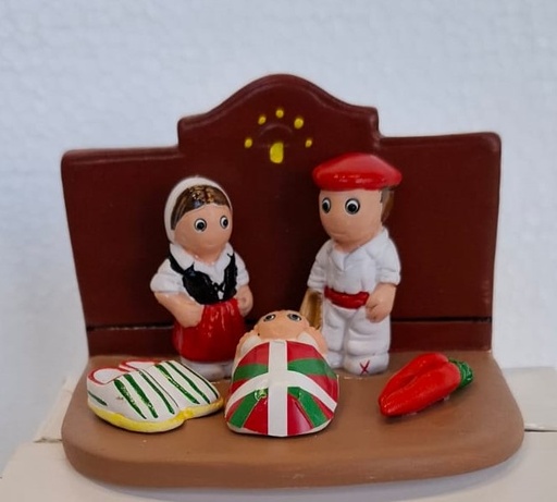 [KGR-85BAS] Krippe keramik "Basque" - 7x9cm